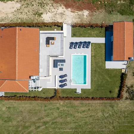 Brtonigla, Luksuzna Kuca Sa Pogledom Na וילה
