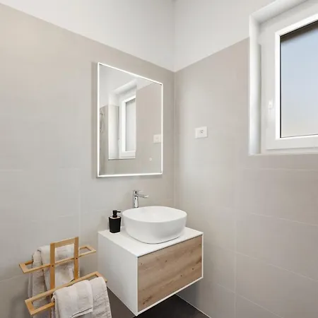 Brtonigla, Luksuzna Kuca Sa Pogledom Na Brtonigla