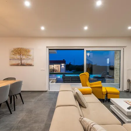 Brtonigla, Luksuzna Kuca Sa Pogledom Na Villa