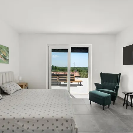 Brtonigla, Luksuzna Kuca Sa Pogledom Na