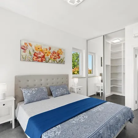 Brtonigla, Luksuzna Kuca Sa Pogledom Na Villa *