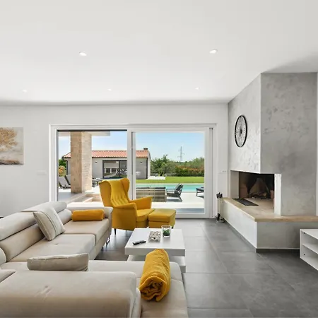 Brtonigla, Luksuzna Kuca Sa Pogledom Na Villa *