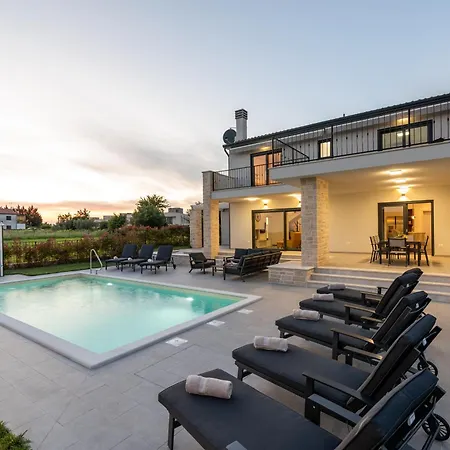 Brtonigla, Luksuzna Kuca Sa Pogledom Na Villa