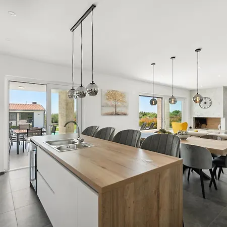 Villa Brtonigla, Luksuzna Kuca Sa Pogledom Na