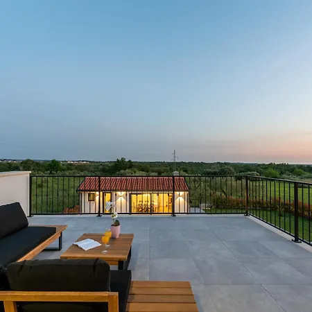 Brtonigla, Luksuzna Kuca Sa Pogledom Na *