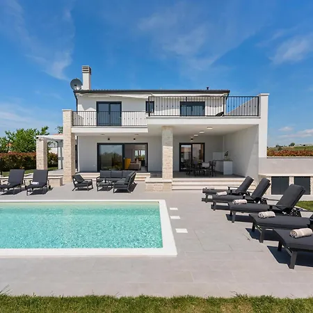 Brtonigla, Luksuzna Kuca Sa Pogledom Na Villa