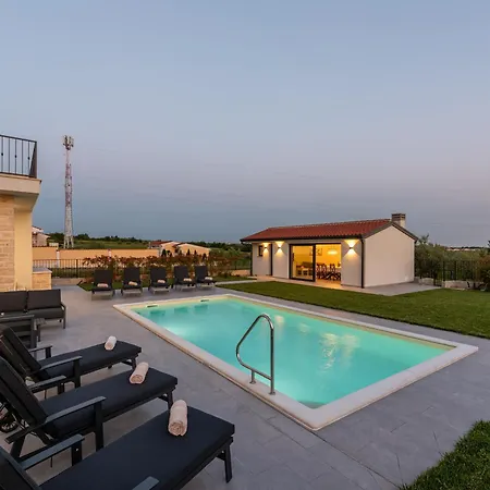 Brtonigla, Luksuzna Kuca Sa Pogledom Na Villa Brtonigla