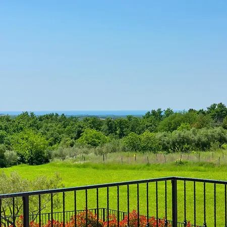 Brtonigla, Luksuzna Kuca Sa Pogledom Na *